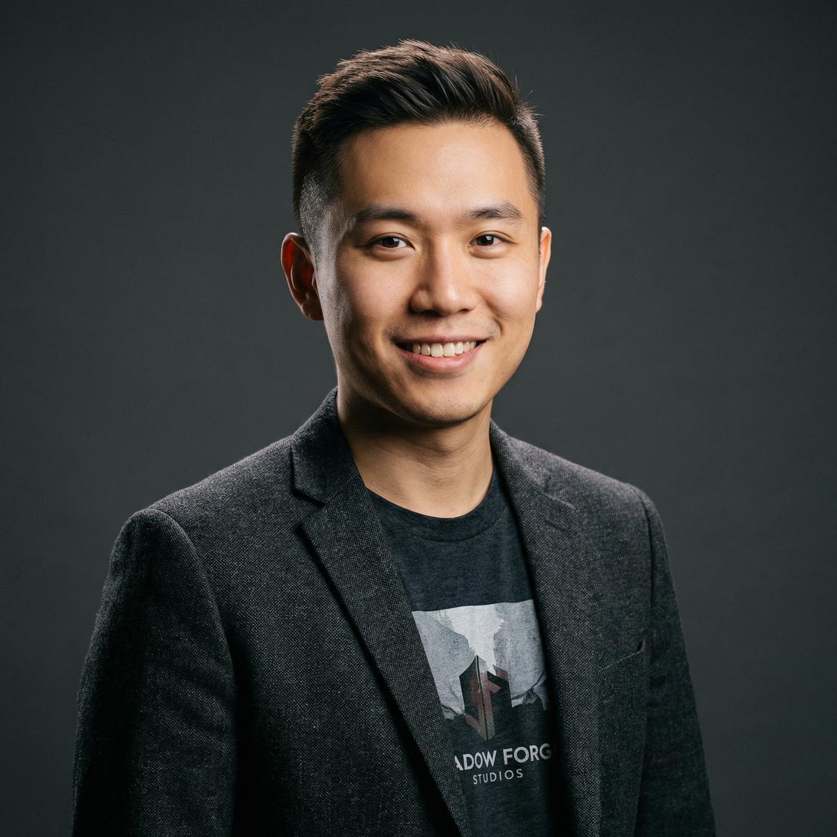 蜜桃传媒游戏解说导演陈锐